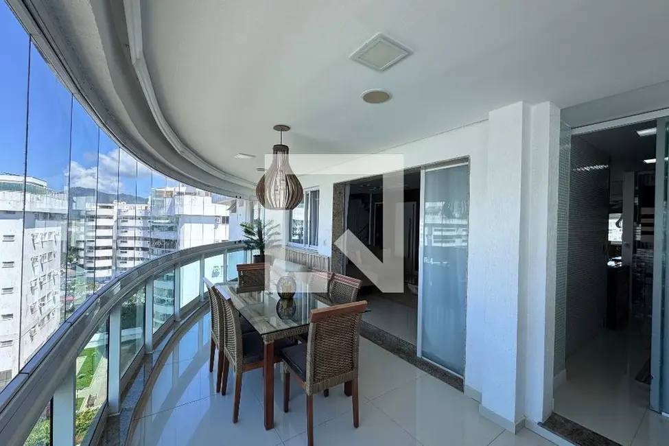 Apartamento com 3 quartos à venda, 200m2 em Rio De Janeiro - RJ - imagem 8 Foto 8 de Apartamento com 3 quartos à venda, 200m2 em Rio De Janeiro - RJ