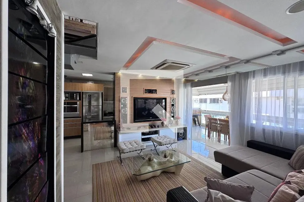 Apartamento com 3 quartos à venda, 200m2 em Rio De Janeiro - RJ - imagem 2 Foto 2 de Apartamento com 3 quartos à venda, 200m2 em Rio De Janeiro - RJ