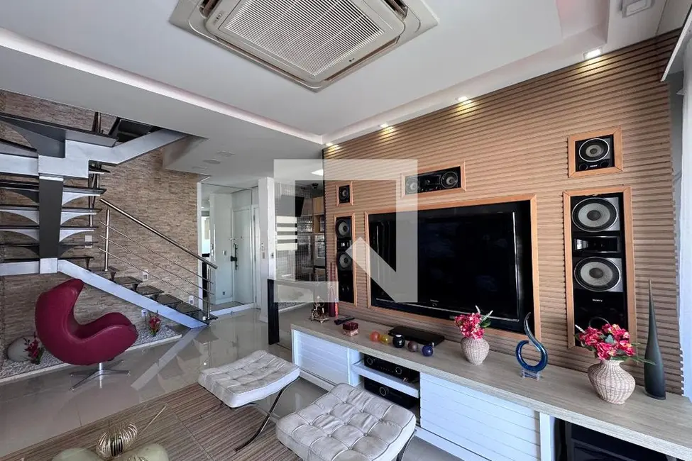 Apartamento com 3 quartos à venda, 200m2 em Rio De Janeiro - RJ - imagem 5 Foto 5 de Apartamento com 3 quartos à venda, 200m2 em Rio De Janeiro - RJ