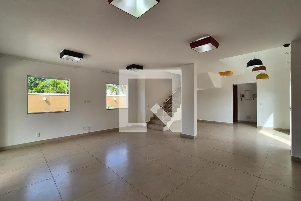 Casa com 4 quartos à venda, 416m2 em Rio De Janeiro - RJ - imagem 1 Foto 1 de Casa com 4 quartos à venda, 416m2 em Rio De Janeiro - RJ