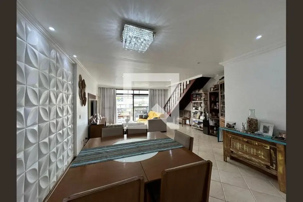 Apartamento com 5 quartos à venda, 220m2 em Rio De Janeiro - RJ - imagem 1 Foto 1 de Apartamento com 5 quartos à venda, 220m2 em Rio De Janeiro - RJ