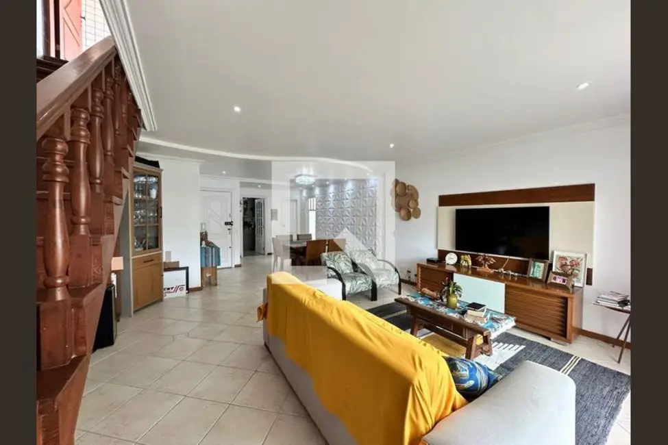 Apartamento com 5 quartos à venda, 220m2 em Rio De Janeiro - RJ - imagem 7 Foto 7 de Apartamento com 5 quartos à venda, 220m2 em Rio De Janeiro - RJ