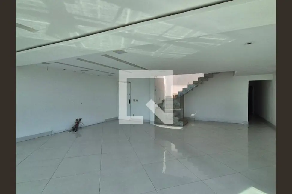Apartamento com 4 quartos à venda, 350m2 em Rio De Janeiro - RJ - imagem 7 Foto 7 de Apartamento com 4 quartos à venda, 350m2 em Rio De Janeiro - RJ