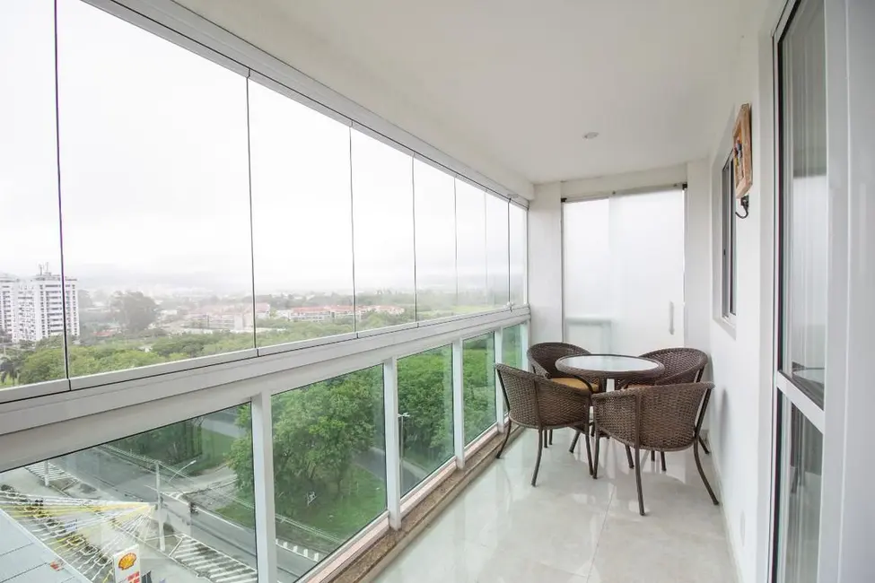 Apartamento com 4 quartos à venda, 187m2 em Rio De Janeiro - RJ - imagem 6 Foto 6 de Apartamento com 4 quartos à venda, 187m2 em Rio De Janeiro - RJ