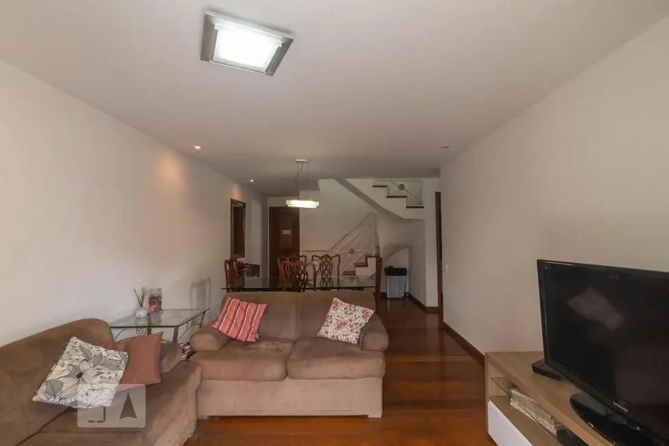 Apartamento com 4 quartos à venda, 230m2 em Rio De Janeiro - RJ - imagem 5 Foto 5 de Apartamento com 4 quartos à venda, 230m2 em Rio De Janeiro - RJ