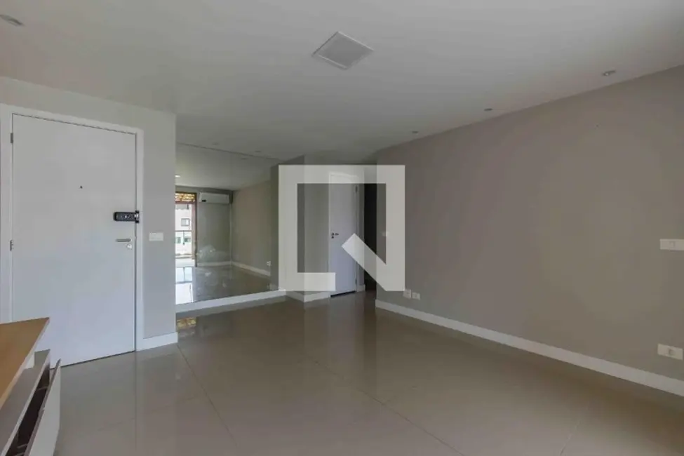 Apartamento com 3 quartos à venda, 195m2 em Rio De Janeiro - RJ - imagem 7 Foto 7 de Apartamento com 3 quartos à venda, 195m2 em Rio De Janeiro - RJ
