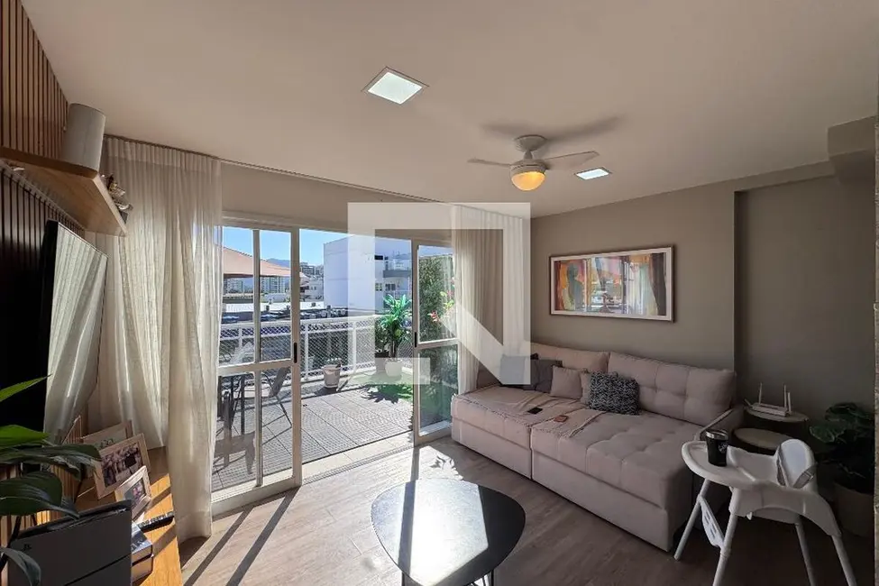 Apartamento com 3 quartos à venda, 200m2 em Rio De Janeiro - RJ - imagem 5 Foto 5 de Apartamento com 3 quartos à venda, 200m2 em Rio De Janeiro - RJ