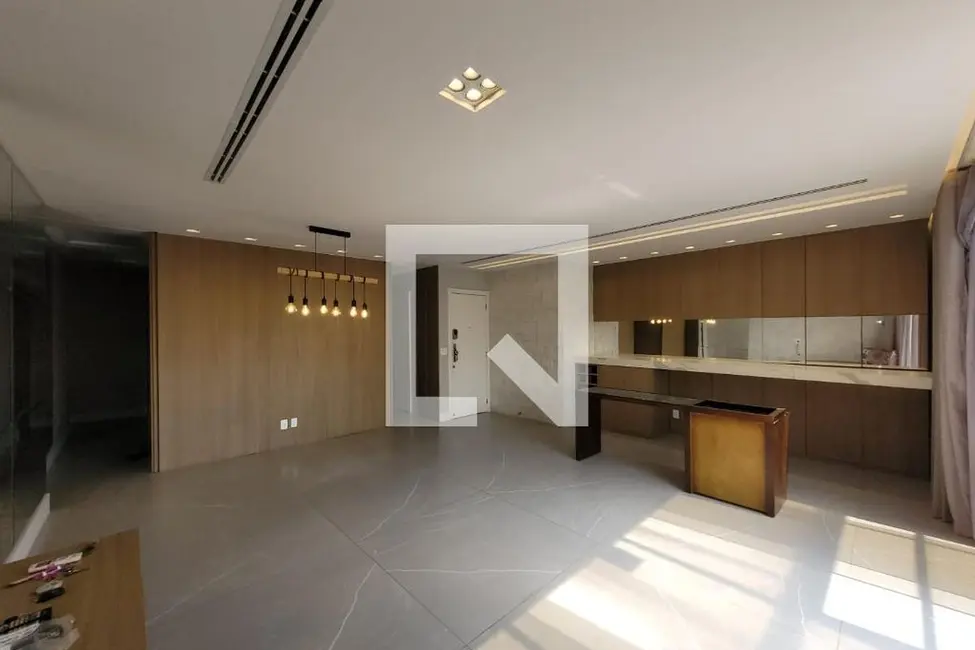 Apartamento com 3 quartos à venda, 220m2 em Rio De Janeiro - RJ - imagem 2 Foto 2 de Apartamento com 3 quartos à venda, 220m2 em Rio De Janeiro - RJ