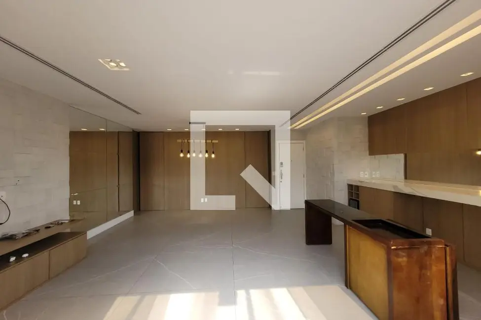 Apartamento com 3 quartos à venda, 220m2 em Rio De Janeiro - RJ - imagem 6 Foto 6 de Apartamento com 3 quartos à venda, 220m2 em Rio De Janeiro - RJ