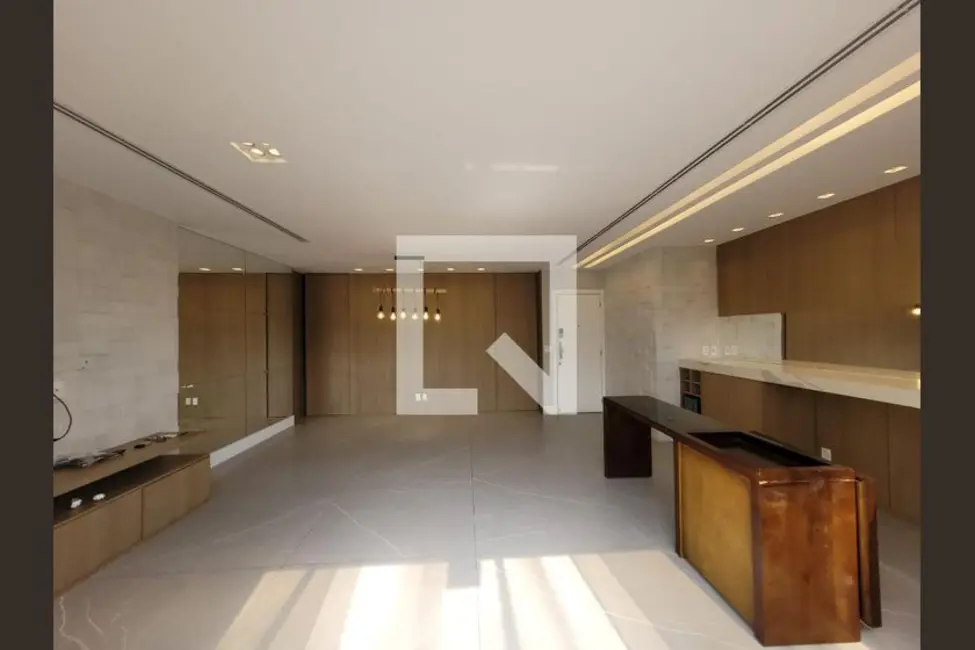 Apartamento com 3 quartos à venda, 220m2 em Rio De Janeiro - RJ - imagem 5 Foto 5 de Apartamento com 3 quartos à venda, 220m2 em Rio De Janeiro - RJ