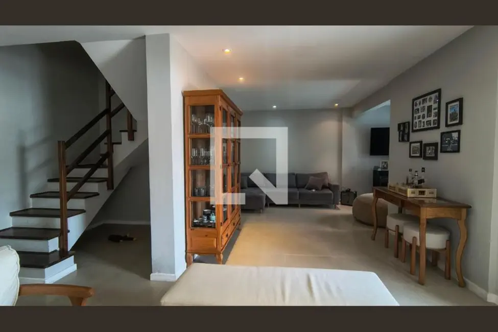Foto 3 de Casa com 4 quartos à venda, 350m2 em Rio De Janeiro - RJ