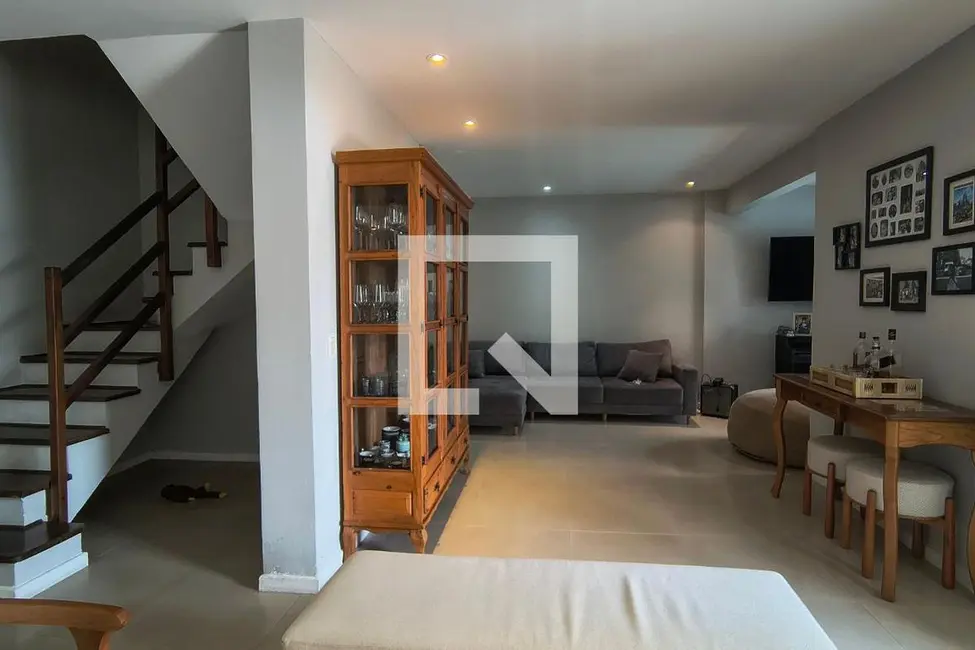 Foto 4 de Casa com 4 quartos à venda, 350m2 em Rio De Janeiro - RJ