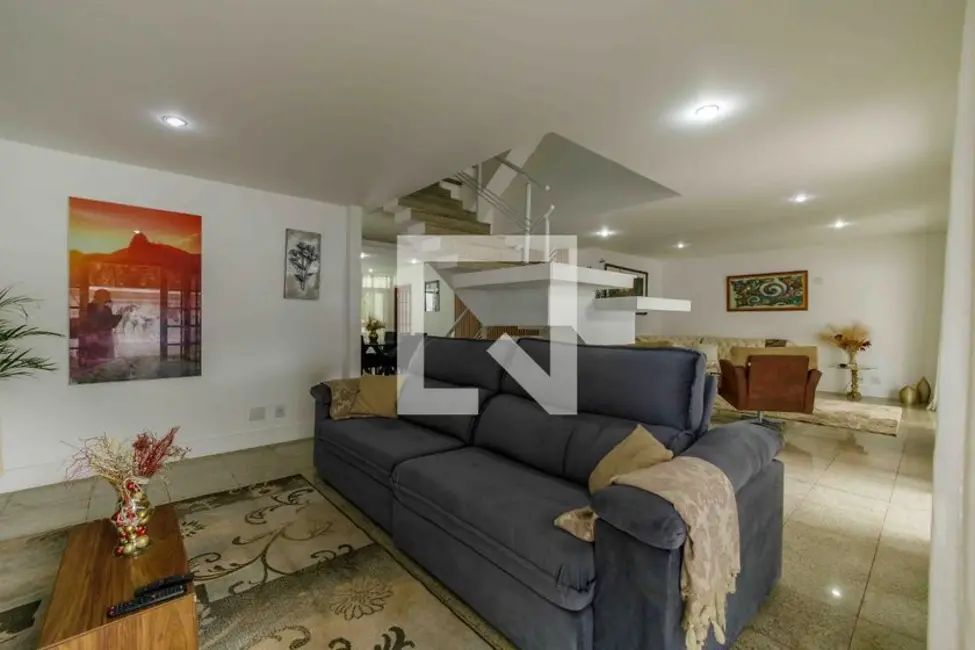 Casa com 5 quartos à venda, 600m2 em Rio De Janeiro - RJ - imagem 1 Foto 1 de Casa com 5 quartos à venda, 600m2 em Rio De Janeiro - RJ