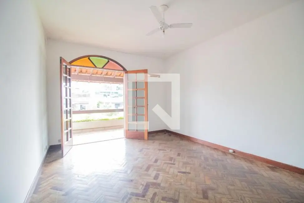 Casa com 4 quartos à venda, 500m2 em Rio De Janeiro - RJ - imagem 9 Foto 9 de Casa com 4 quartos à venda, 500m2 em Rio De Janeiro - RJ