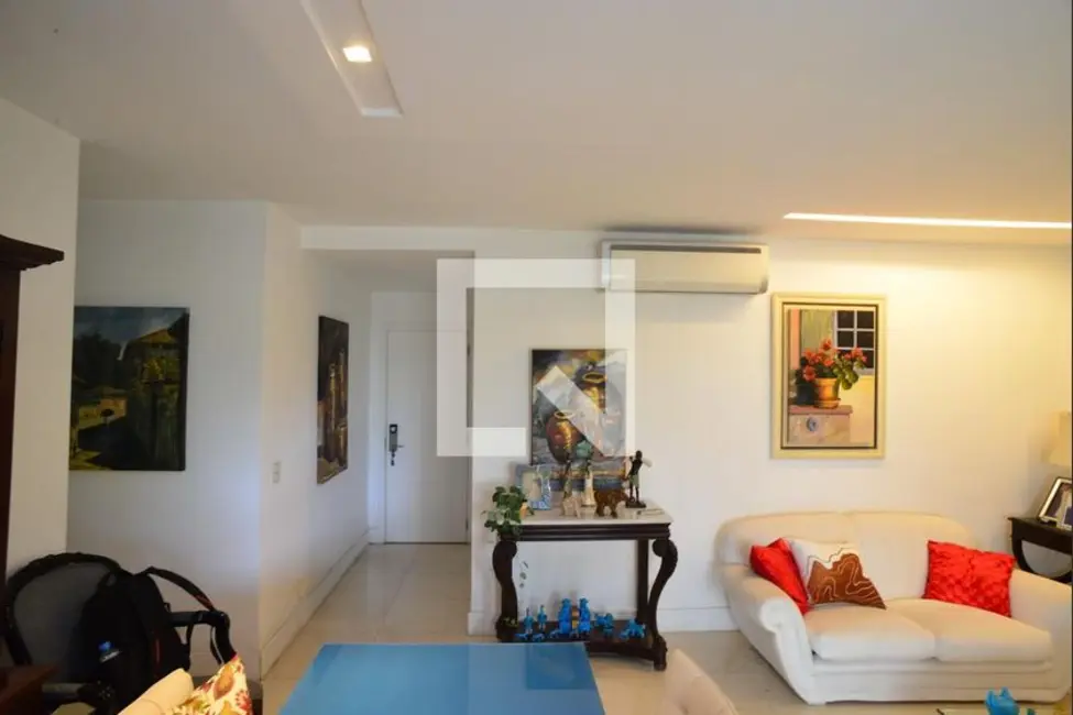 Apartamento com 3 quartos à venda, 142m2 em Barra da Tijuca, Rio De Janeiro - RJ - imagem 4 Foto 4 de Apartamento com 3 quartos à venda, 142m2 em Barra da Tijuca, Rio De Janeiro - RJ