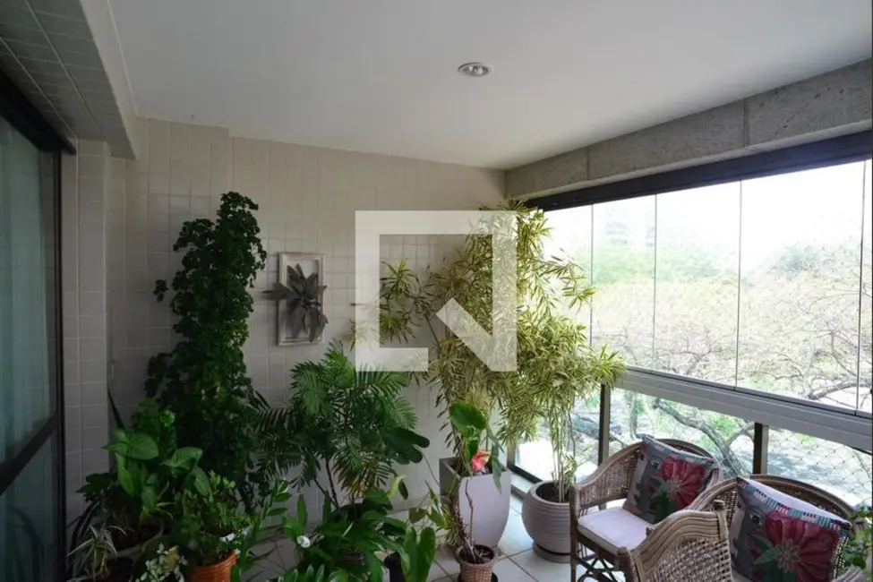 Apartamento com 3 quartos à venda, 142m2 em Barra da Tijuca, Rio De Janeiro - RJ - imagem 6 Foto 6 de Apartamento com 3 quartos à venda, 142m2 em Barra da Tijuca, Rio De Janeiro - RJ