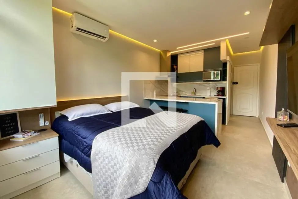 Kitnet com 1 quarto à venda, 29m2 em Botafogo, Rio De Janeiro - RJ - imagem 3 Foto 3 de Kitnet com 1 quarto à venda, 29m2 em Botafogo, Rio De Janeiro - RJ