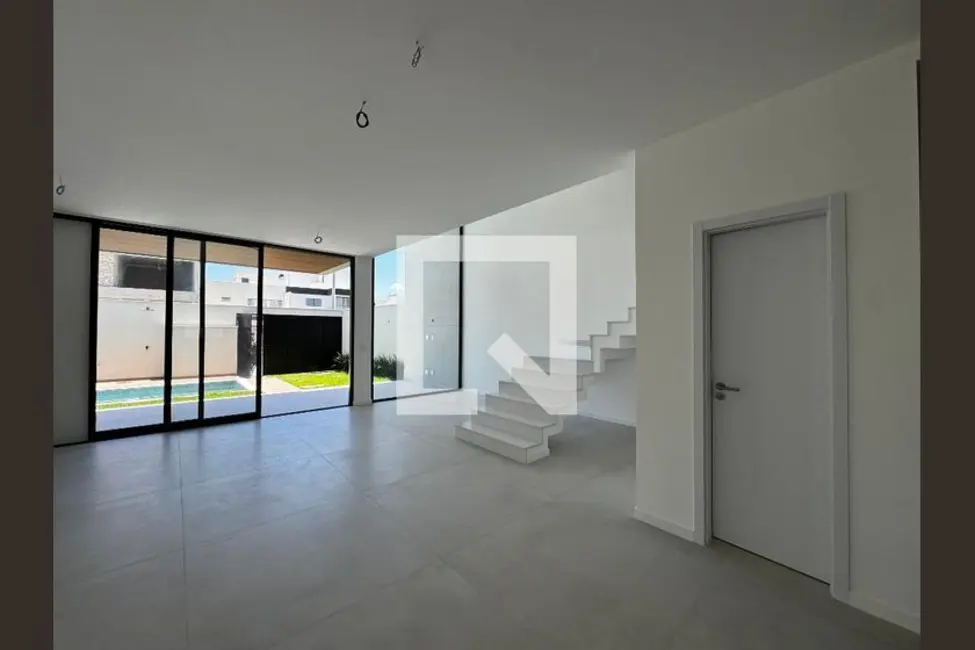 Casa com 3 quartos à venda, 230m2 em Rio De Janeiro - RJ - imagem 3 Foto 3 de Casa com 3 quartos à venda, 230m2 em Rio De Janeiro - RJ