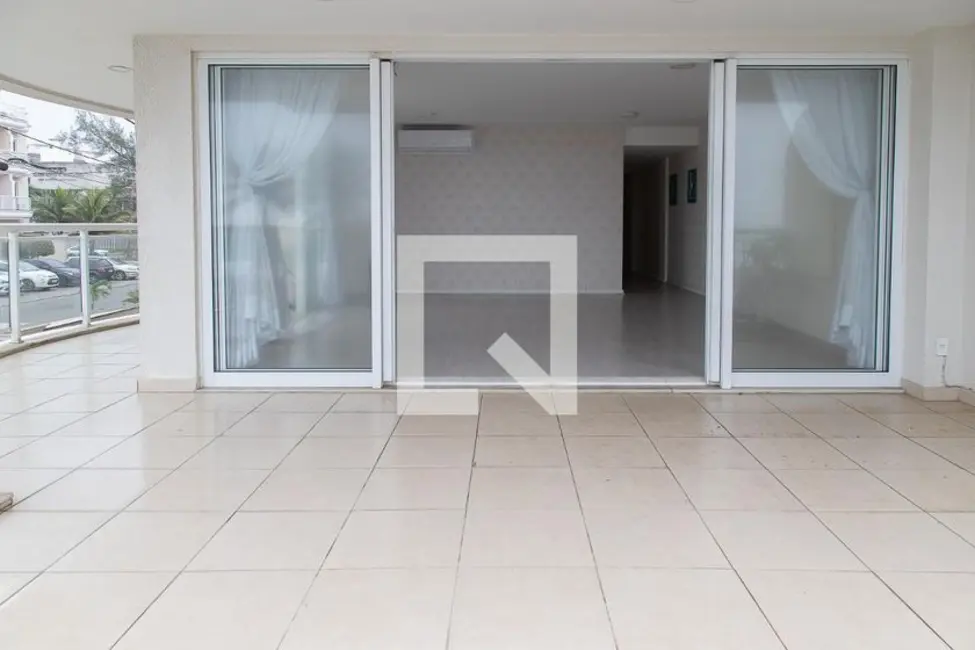 Apartamento com 3 quartos à venda, 165m2 em Rio De Janeiro - RJ - imagem 6 Foto 6 de Apartamento com 3 quartos à venda, 165m2 em Rio De Janeiro - RJ