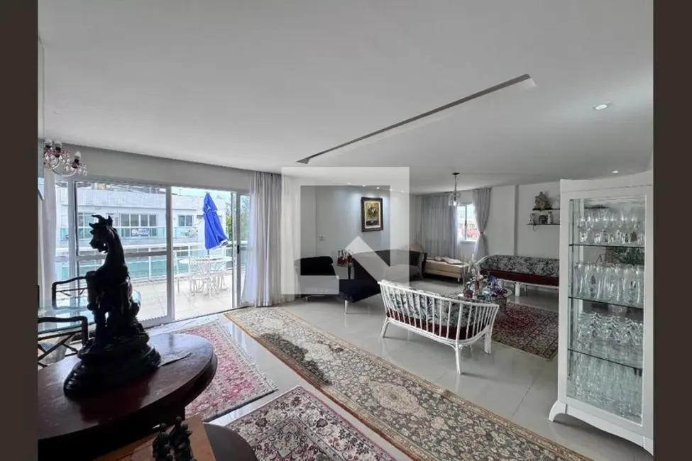 Foto 2 de Apartamento com 3 quartos à venda, 360m2 em Rio De Janeiro - RJ