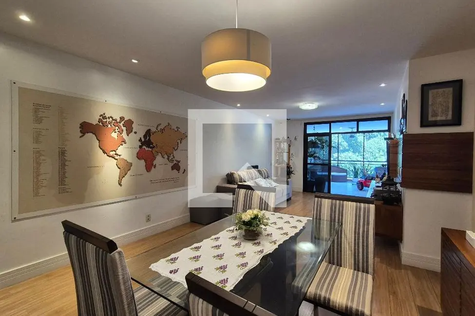 Apartamento com 3 quartos à venda, 175m2 em Rio De Janeiro - RJ - imagem 4 Foto 4 de Apartamento com 3 quartos à venda, 175m2 em Rio De Janeiro - RJ