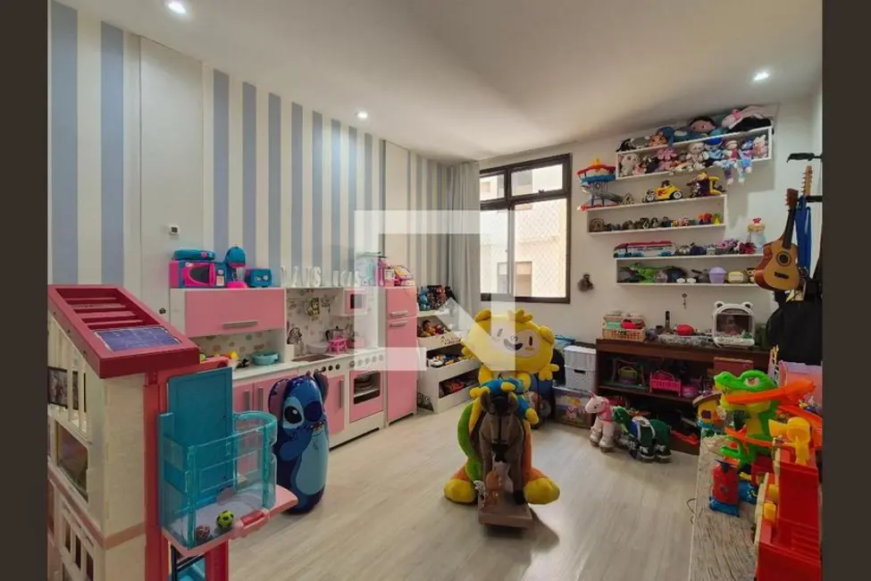 Apartamento com 3 quartos à venda, 175m2 em Rio De Janeiro - RJ - imagem 9 Foto 9 de Apartamento com 3 quartos à venda, 175m2 em Rio De Janeiro - RJ