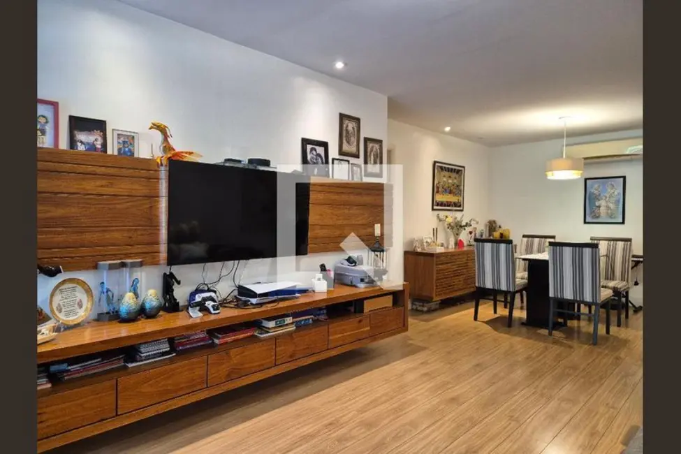 Apartamento com 3 quartos à venda, 175m2 em Rio De Janeiro - RJ - imagem 3 Foto 3 de Apartamento com 3 quartos à venda, 175m2 em Rio De Janeiro - RJ