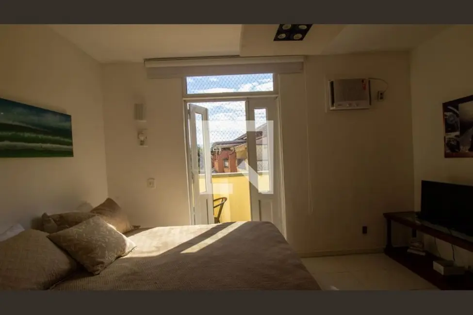 Foto 8 de Casa com 3 quartos à venda, 200m2 em Rio De Janeiro - RJ
