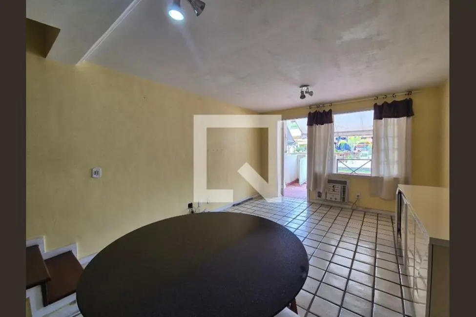 Casa de Condomínio com 3 quartos à venda, 150m2 em Rio De Janeiro - RJ - imagem 3 Foto 3 de Casa de Condomínio com 3 quartos à venda, 150m2 em Rio De Janeiro - RJ