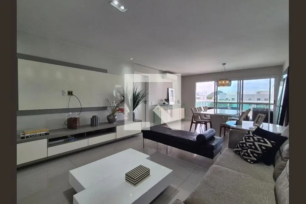 Apartamento com 4 quartos à venda, 324m2 em Rio De Janeiro - RJ - imagem 1 Foto 1 de Apartamento com 4 quartos à venda, 324m2 em Rio De Janeiro - RJ