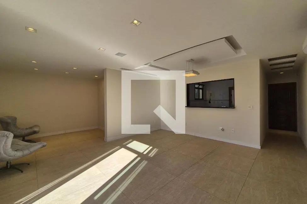 Apartamento com 3 quartos à venda, 170m2 em Rio De Janeiro - RJ - imagem 7 Foto 7 de Apartamento com 3 quartos à venda, 170m2 em Rio De Janeiro - RJ