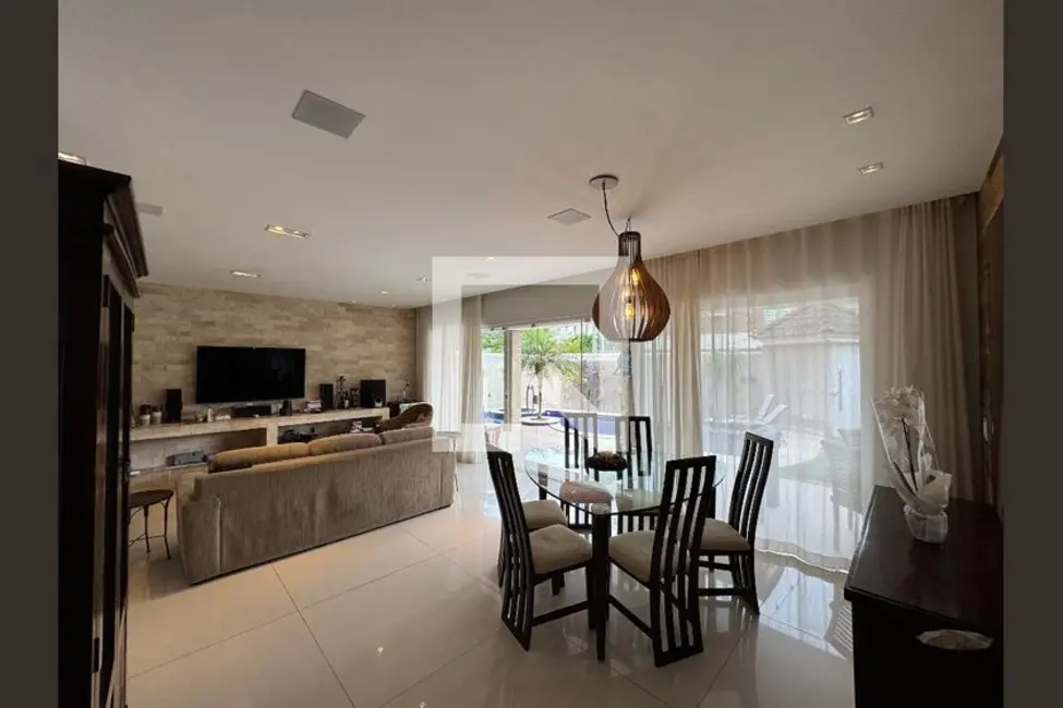Casa de Condomínio com 4 quartos à venda, 350m2 em Rio De Janeiro - RJ - imagem 5 Foto 5 de Casa de Condomínio com 4 quartos à venda, 350m2 em Rio De Janeiro - RJ