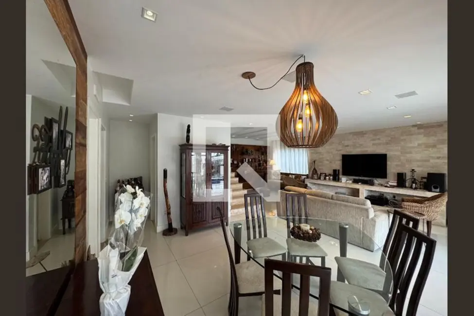 Casa de Condomínio com 4 quartos à venda, 350m2 em Rio De Janeiro - RJ - imagem 4 Foto 4 de Casa de Condomínio com 4 quartos à venda, 350m2 em Rio De Janeiro - RJ