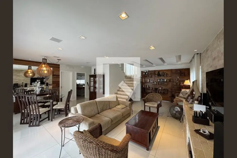 Casa de Condomínio com 4 quartos à venda, 350m2 em Rio De Janeiro - RJ - imagem 1 Foto 1 de Casa de Condomínio com 4 quartos à venda, 350m2 em Rio De Janeiro - RJ