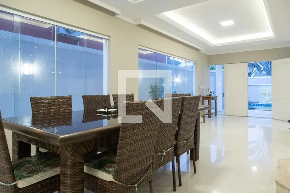 Casa com 4 quartos à venda, 330m2 em Rio De Janeiro - RJ - imagem 5 Foto 5 de Casa com 4 quartos à venda, 330m2 em Rio De Janeiro - RJ