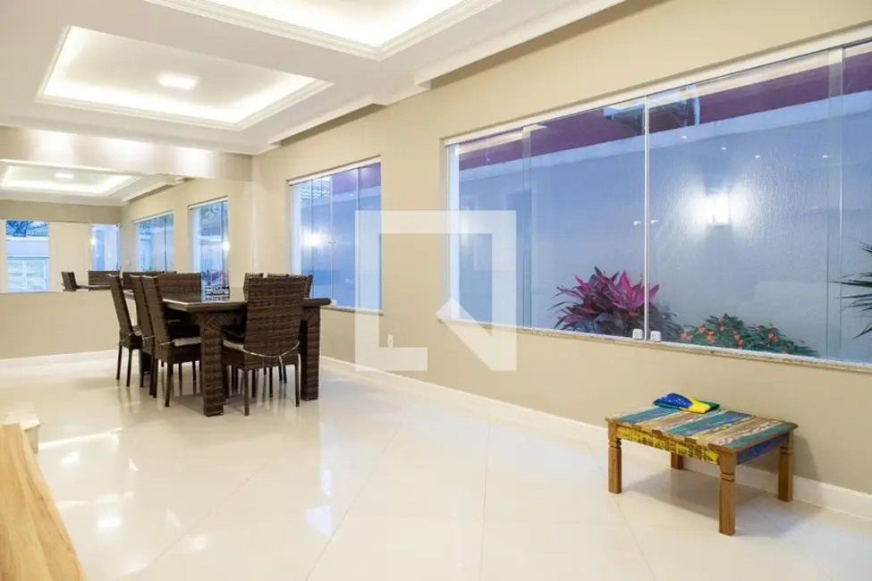 Casa com 4 quartos à venda, 330m2 em Rio De Janeiro - RJ - imagem 7 Foto 7 de Casa com 4 quartos à venda, 330m2 em Rio De Janeiro - RJ