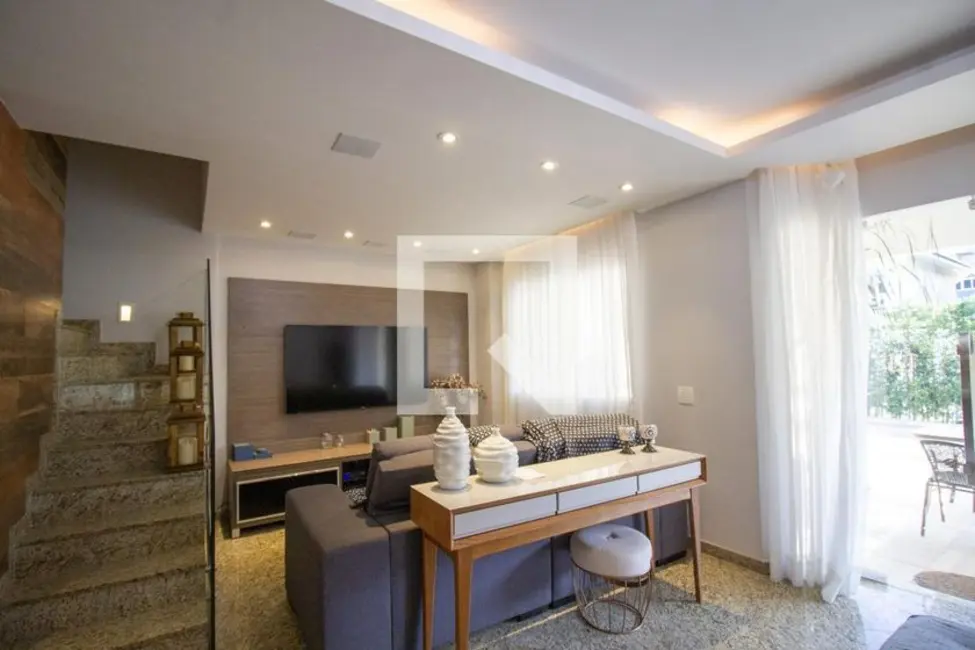 Casa de Condomínio com 5 quartos à venda, 220m2 em Rio De Janeiro - RJ - imagem 3 Foto 3 de Casa de Condomínio com 5 quartos à venda, 220m2 em Rio De Janeiro - RJ