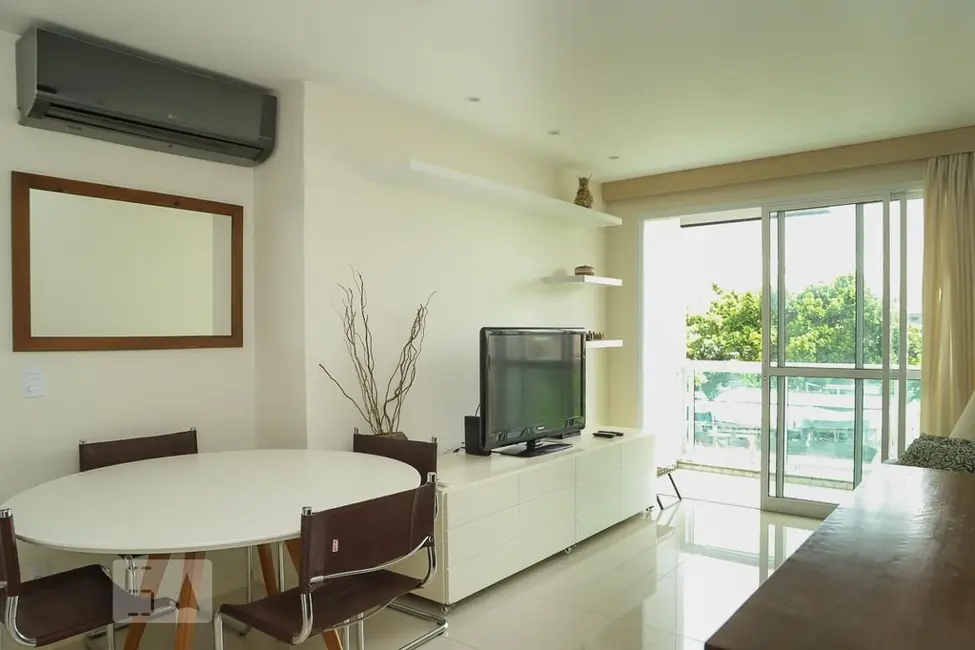 Foto 4 de Apartamento com 3 quartos à venda, 75m2 em Rio De Janeiro - RJ