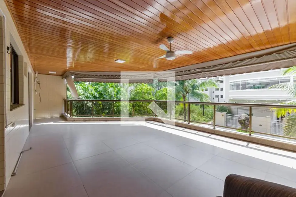 Apartamento com 3 quartos à venda, 160m2 em Rio De Janeiro - RJ - imagem 5 Foto 5 de Apartamento com 3 quartos à venda, 160m2 em Rio De Janeiro - RJ