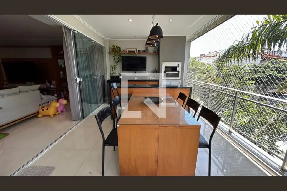 Apartamento com 3 quartos à venda, 185m2 em Rio De Janeiro - RJ - imagem 8 Foto 8 de Apartamento com 3 quartos à venda, 185m2 em Rio De Janeiro - RJ