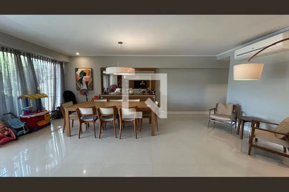 Apartamento com 3 quartos à venda, 185m2 em Rio De Janeiro - RJ - imagem 5 Foto 5 de Apartamento com 3 quartos à venda, 185m2 em Rio De Janeiro - RJ
