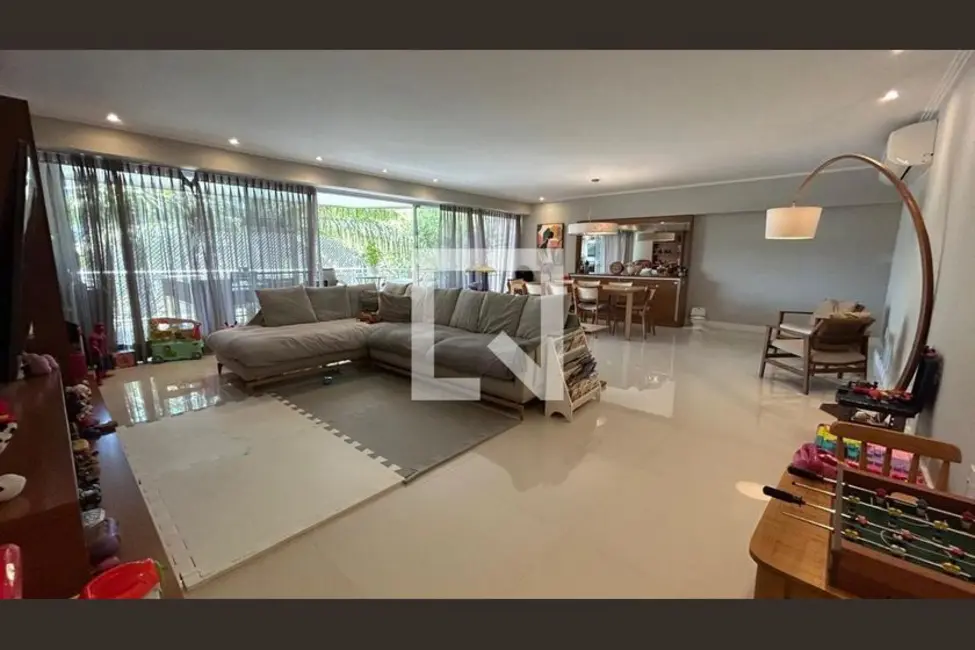 Apartamento com 3 quartos à venda, 185m2 em Rio De Janeiro - RJ - imagem 4 Foto 4 de Apartamento com 3 quartos à venda, 185m2 em Rio De Janeiro - RJ