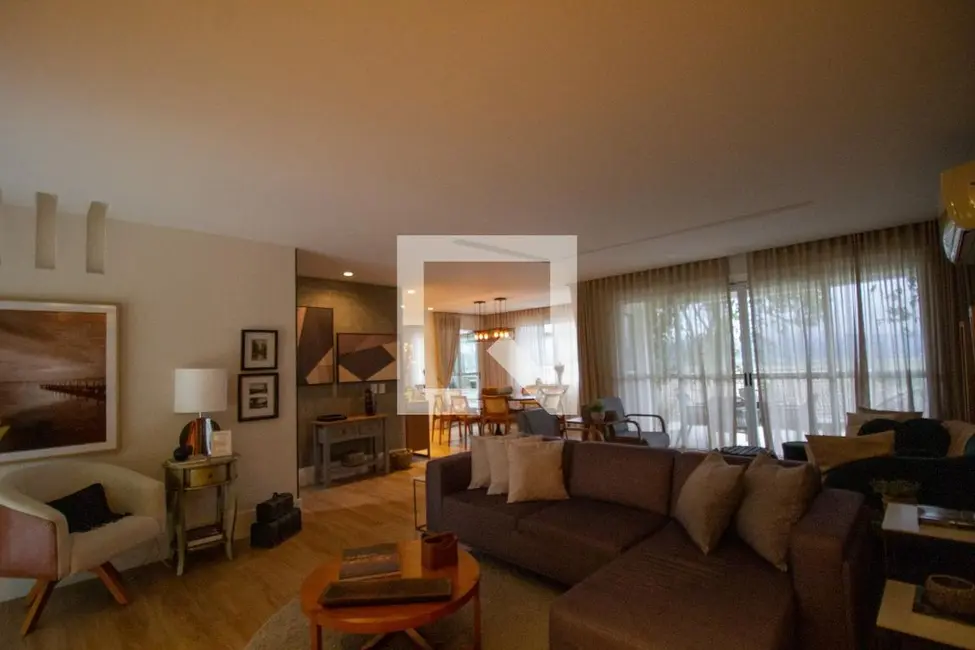 Casa de Condomínio com 4 quartos à venda, 450m2 em Rio De Janeiro - RJ - imagem 8 Foto 8 de Casa de Condomínio com 4 quartos à venda, 450m2 em Rio De Janeiro - RJ