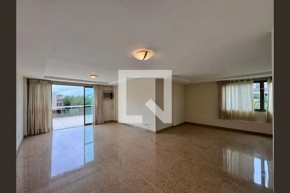 Apartamento com 4 quartos à venda, 263m2 em Rio De Janeiro - RJ - imagem 1 Foto 1 de Apartamento com 4 quartos à venda, 263m2 em Rio De Janeiro - RJ