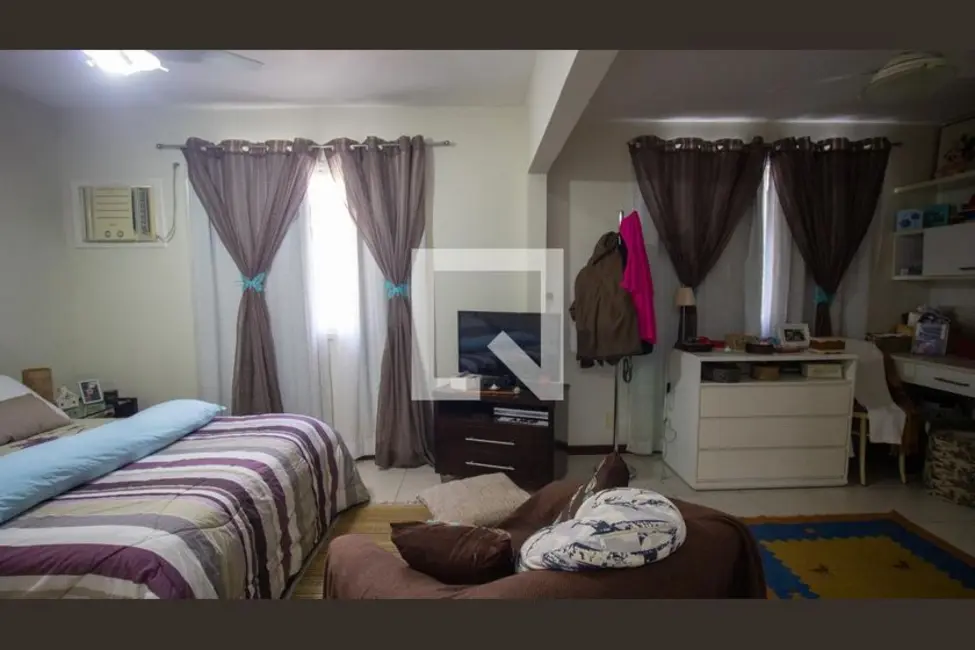 Casa com 4 quartos à venda, 191m2 em Rio De Janeiro - RJ - imagem 8 Foto 8 de Casa com 4 quartos à venda, 191m2 em Rio De Janeiro - RJ
