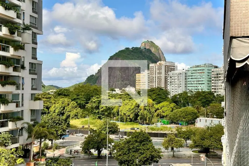 Apartamento com 3 quartos à venda, 182m2 em Botafogo, Rio De Janeiro - RJ - imagem 8 Foto 8 de Apartamento com 3 quartos à venda, 182m2 em Botafogo, Rio De Janeiro - RJ