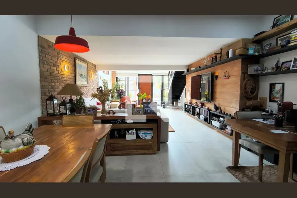 Casa com 9 quartos à venda, 500m2 em Rio De Janeiro - RJ - imagem 5 Foto 5 de Casa com 9 quartos à venda, 500m2 em Rio De Janeiro - RJ
