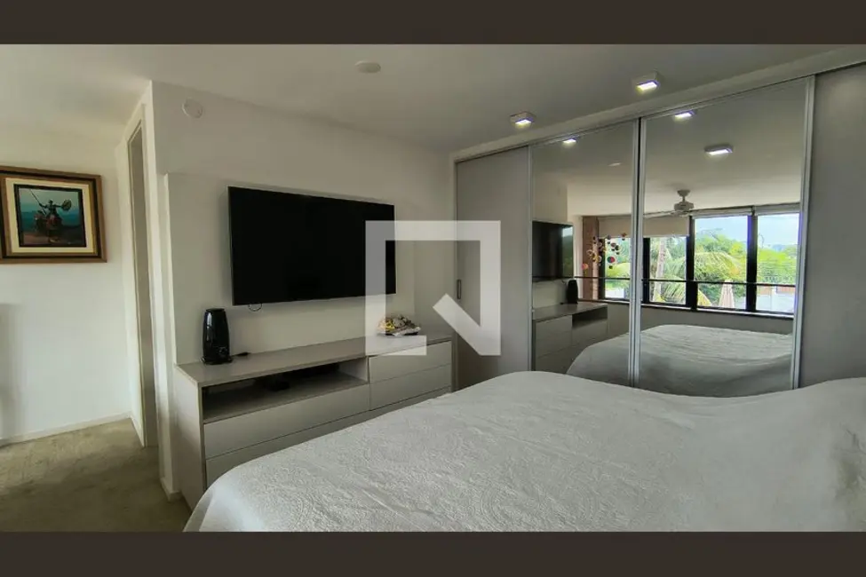 Casa com 9 quartos à venda, 500m2 em Rio De Janeiro - RJ - imagem 9 Foto 9 de Casa com 9 quartos à venda, 500m2 em Rio De Janeiro - RJ