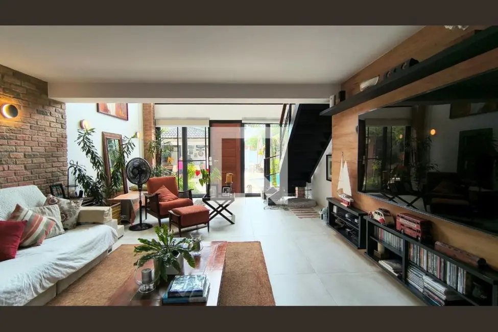 Casa com 9 quartos à venda, 500m2 em Rio De Janeiro - RJ - imagem 6 Foto 6 de Casa com 9 quartos à venda, 500m2 em Rio De Janeiro - RJ