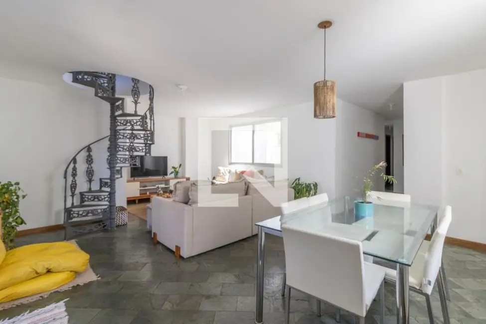Apartamento com 4 quartos à venda, 205m2 em Rio De Janeiro - RJ - imagem 9 Foto 9 de Apartamento com 4 quartos à venda, 205m2 em Rio De Janeiro - RJ